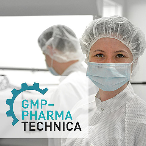 Mitarbeiterin der Testo Industrial Services und das Logo GMP-Pharma Technica